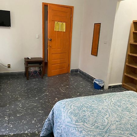My Family In Monterrey - Hostel Екстер'єр фото