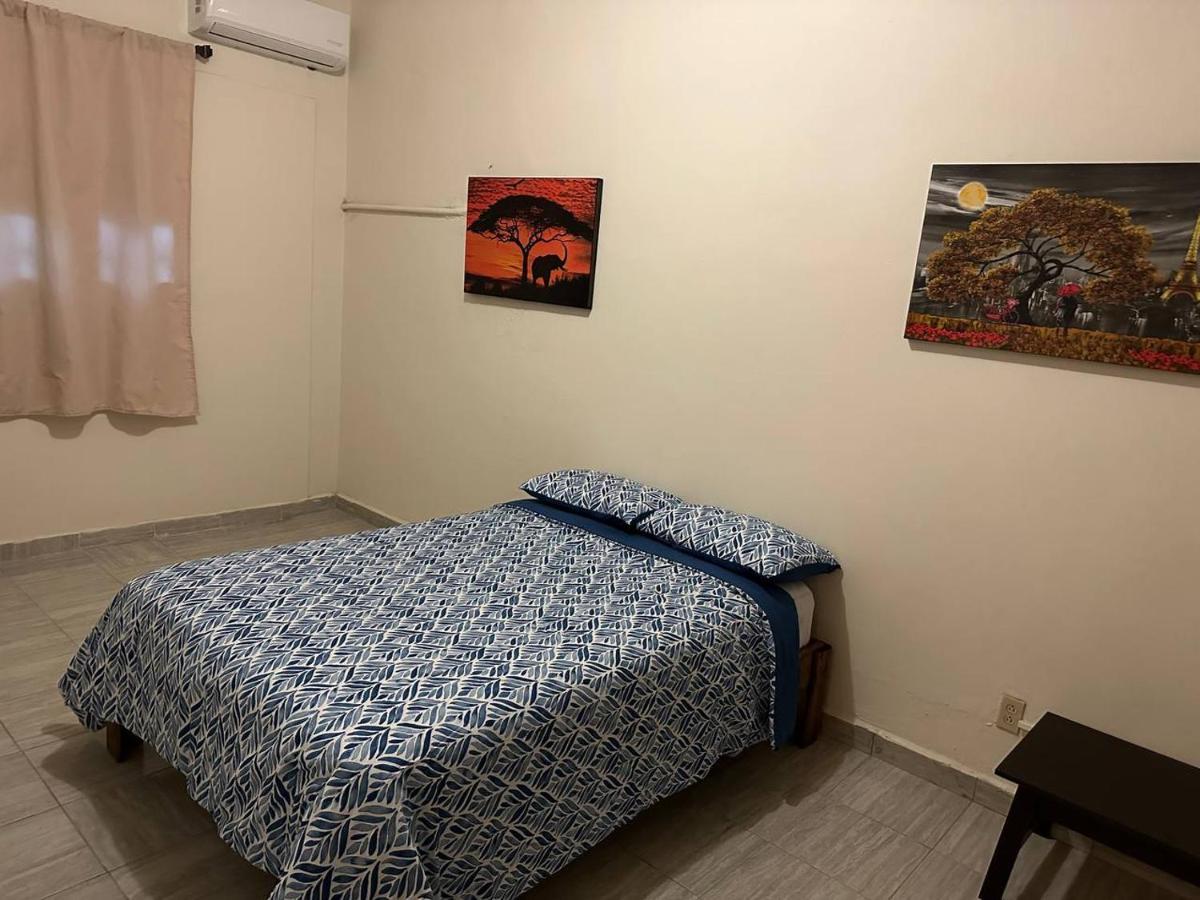 My Family In Monterrey - Hostel Екстер'єр фото