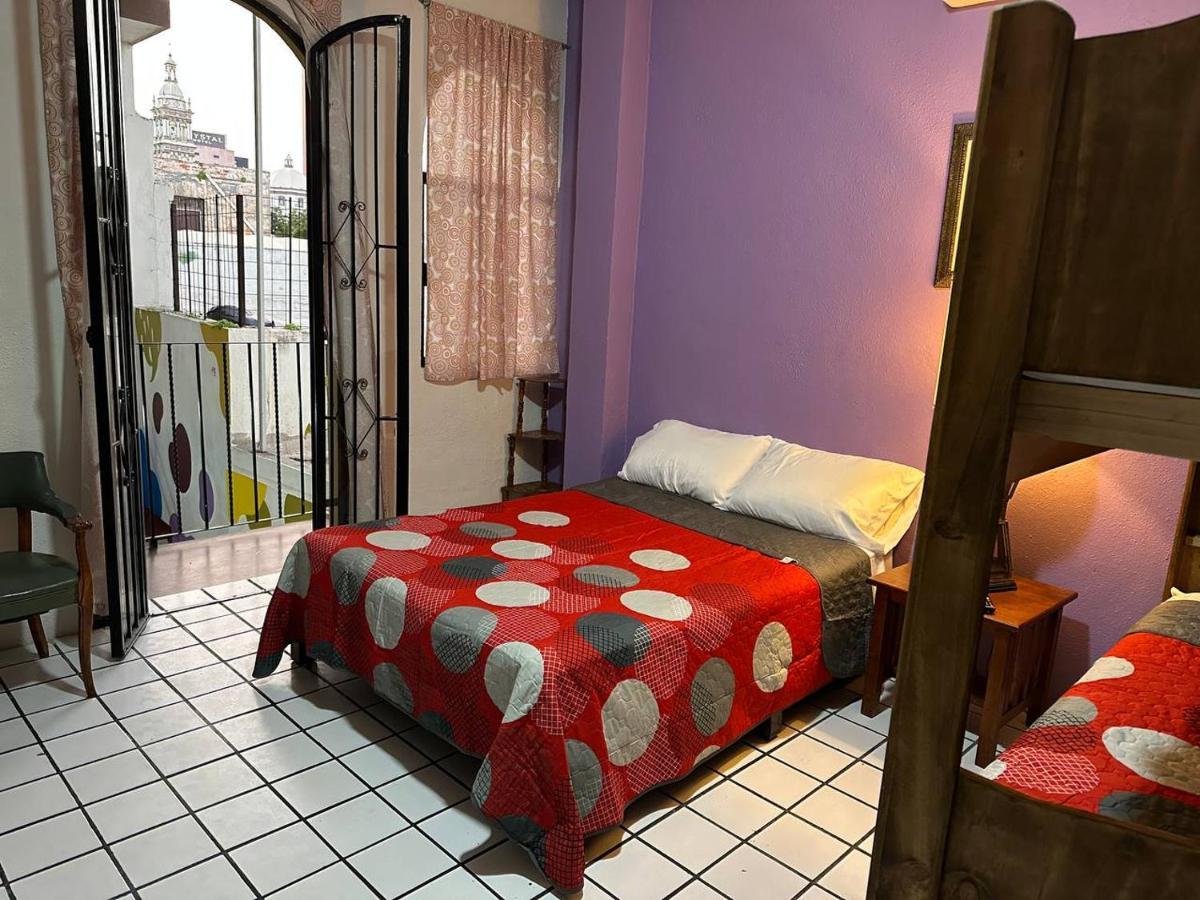 My Family In Monterrey - Hostel Екстер'єр фото