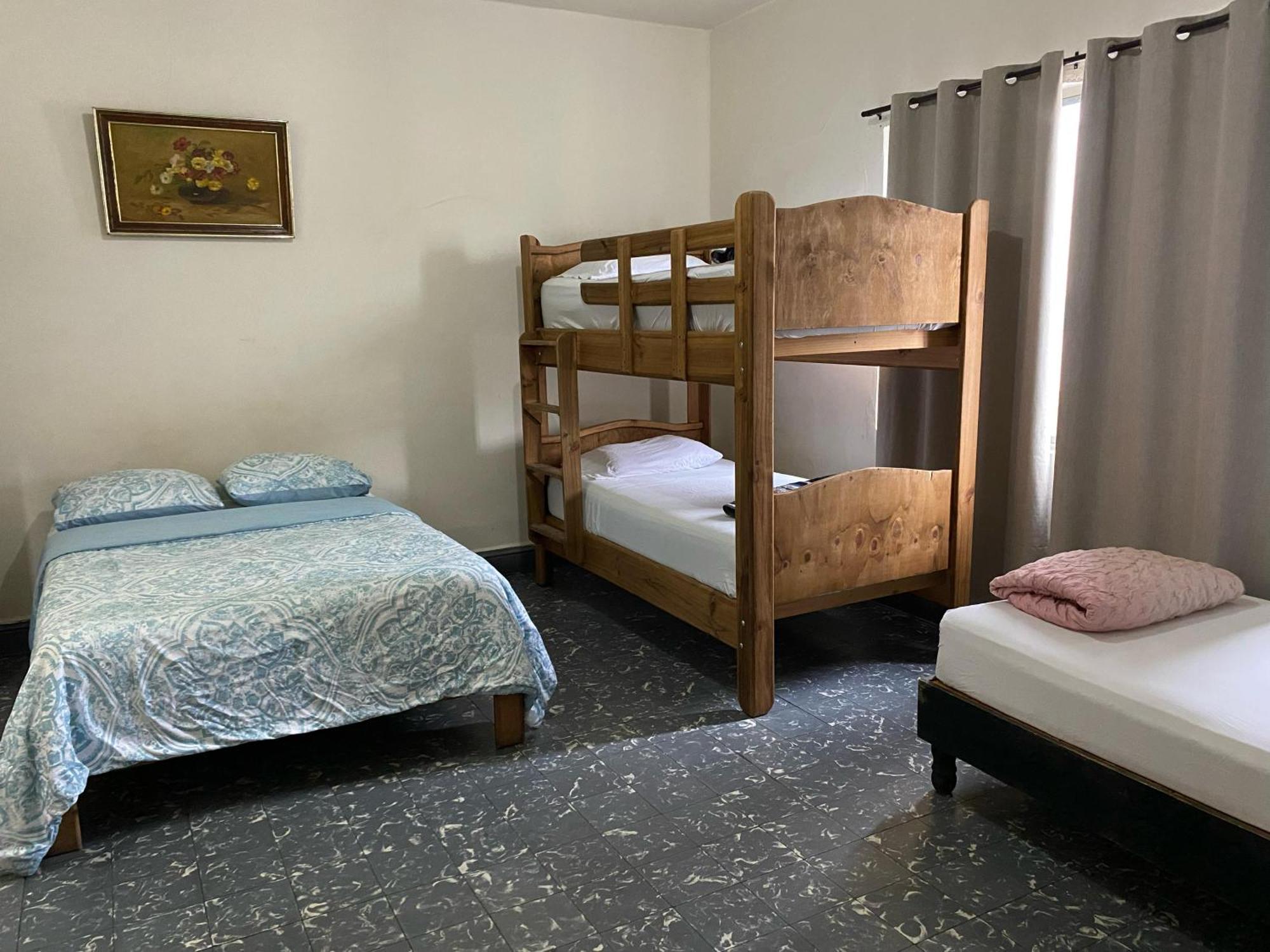 My Family In Monterrey - Hostel Екстер'єр фото