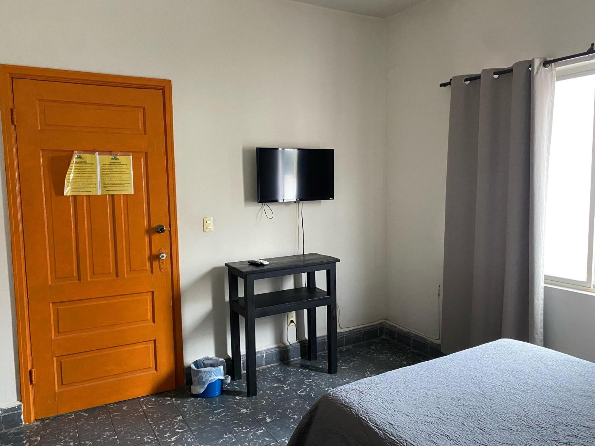 My Family In Monterrey - Hostel Екстер'єр фото